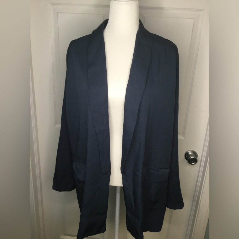 Women’s Casual Lightweight Blazer - SIZE 2XL - NWOT.                   4